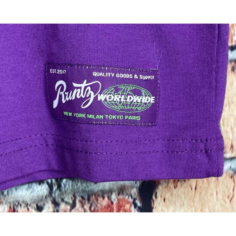 NWT RUNTZ Men’s Large Purple Graphic Short Sleeve Crew Neck Skull T-Shirt - Picture 2 of 5